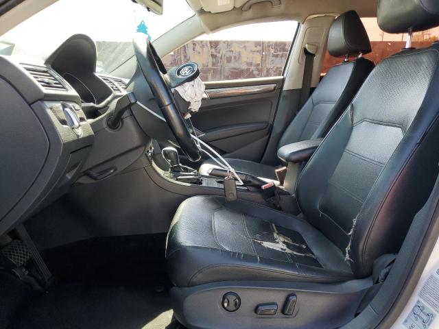  VOLKSWAGEN PASSAT 2016 Biały
