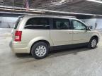 2010 Chrysler Town & Country Lx for Sale in Wheeling, IL - Side