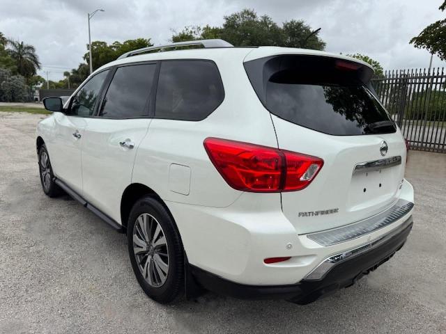  NISSAN PATHFINDER 2017 White