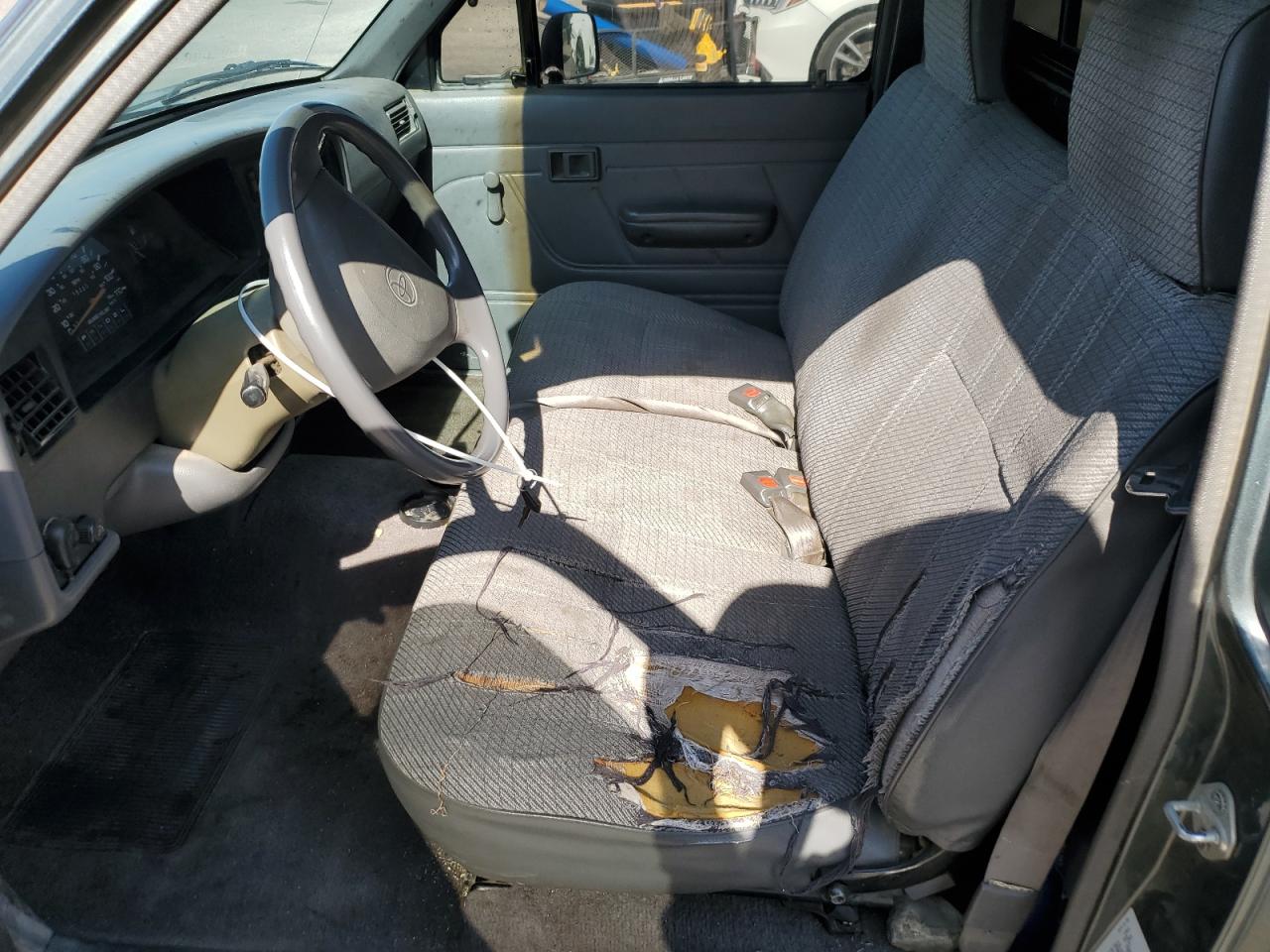 1992 Toyota Pickup 1/2 Ton Short Wheelbase Dlx VIN: 4TARN81P8NZ003584 Lot: 59506305