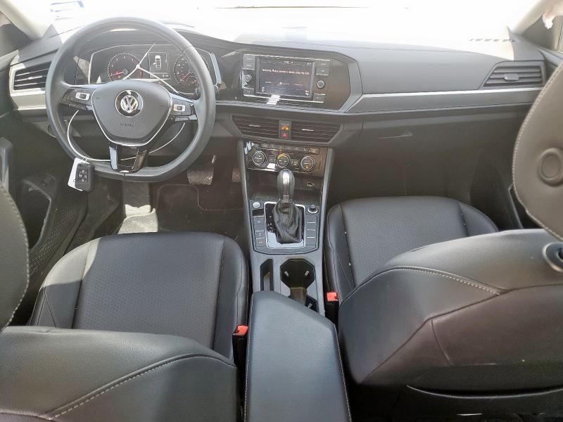  VOLKSWAGEN JETTA 2019 Srebrny