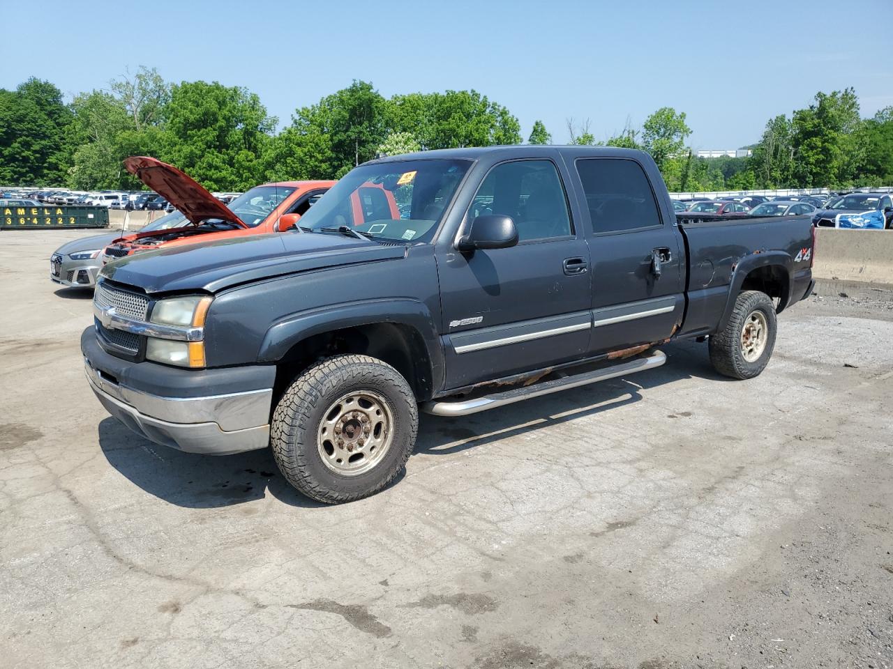 2004 Chevrolet Silverado K2500 იყიდება Marlboro-ში, NY - Front End