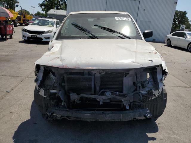 Pickups NISSAN FRONTIER 2014 Biały