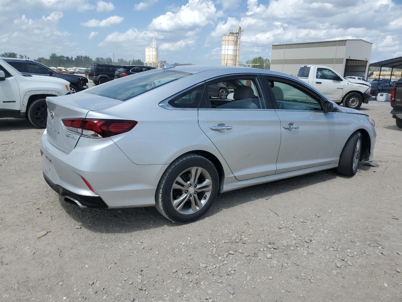HYUNDAI SONATA 2018 VIN 5NPE34AF8JH619943 zdjęcie 3