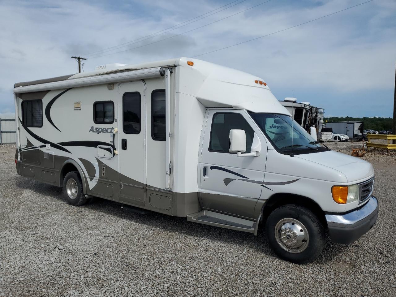 2005 Ford Econoline E450 Super Duty Cutaway Van zu verkaufen in Lawrenceburg, KY - Top/Roof