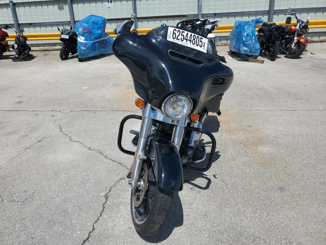 HARLEY-DAVIDSON FL 2023 VIN 1HD1KBC15PB677914 zdjęcie 2