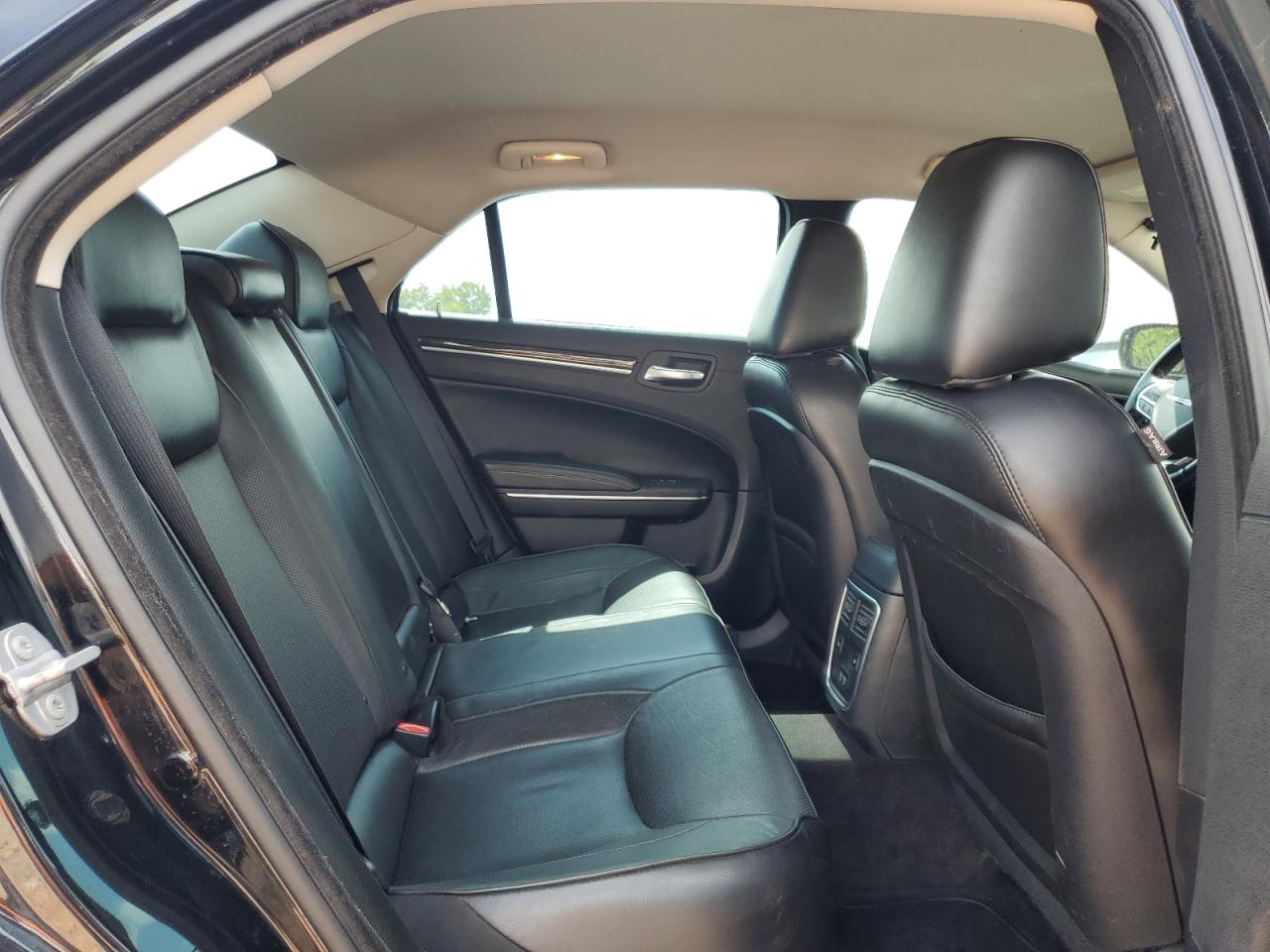 2018 Chrysler 300 Limited VIN: 2C3CCAEG4JH216418 Lot: 60019765