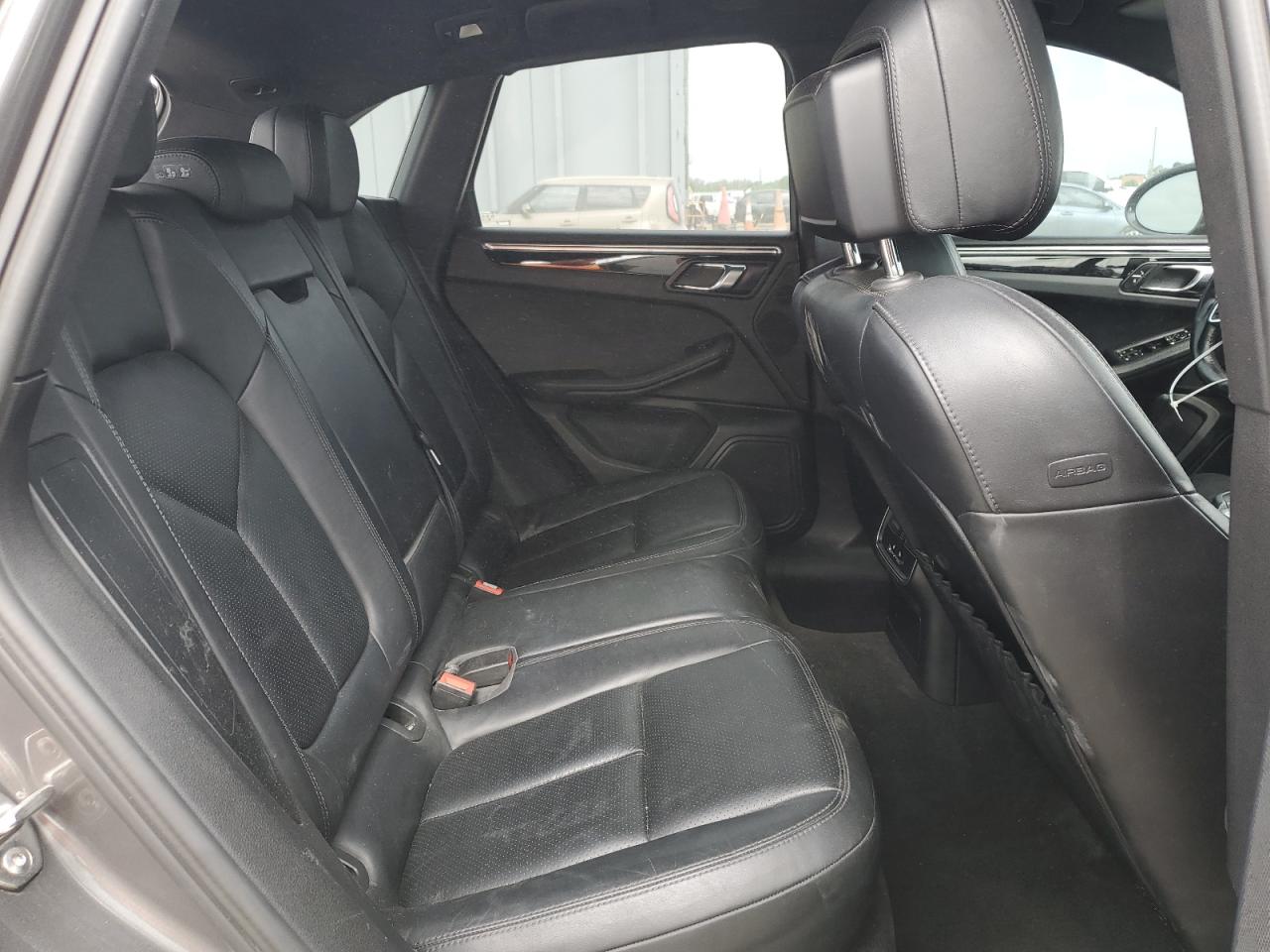 2016 Porsche Macan S VIN: WP1AB2A55GLB50679 Lot: 62983465