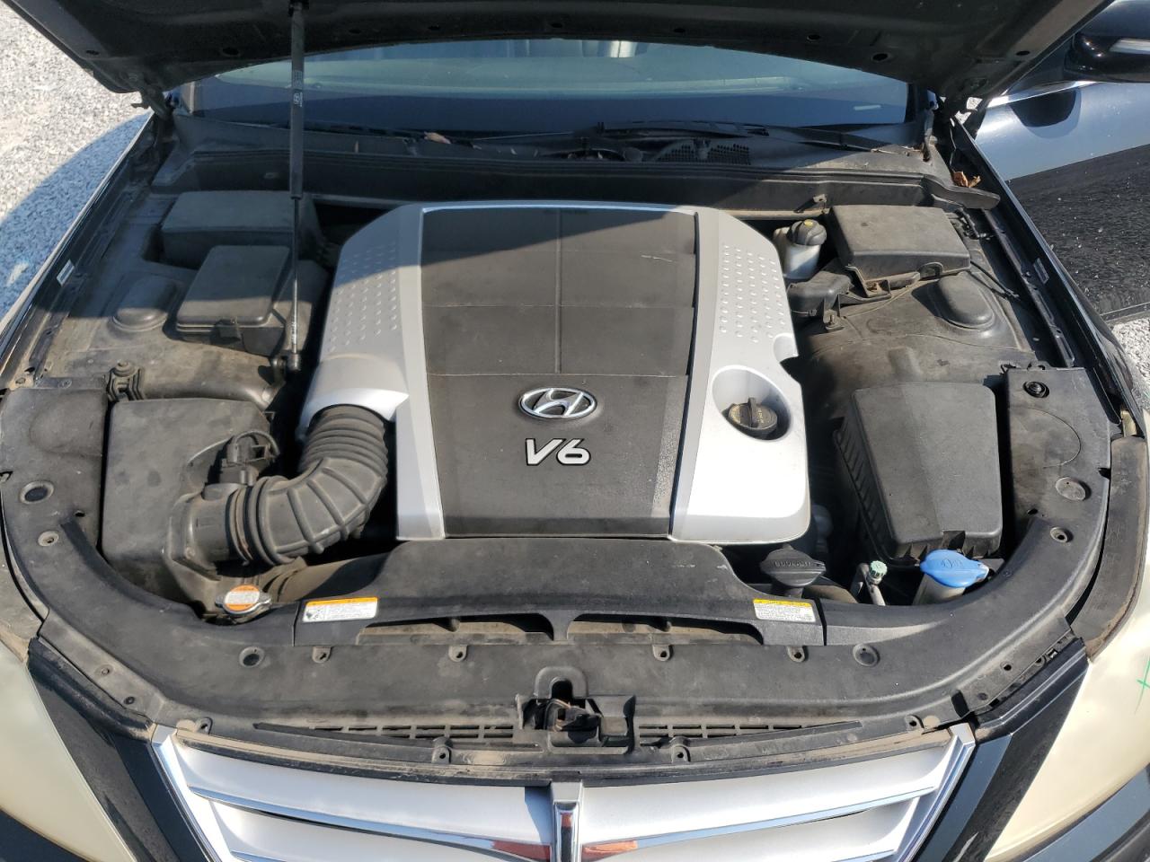 2009 Hyundai Genesis 3.8L VIN: KMHGC46E39U038338 Lot: 62635975