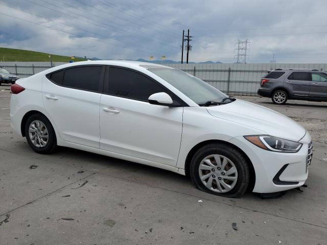  HYUNDAI ELANTRA 2017 Белы