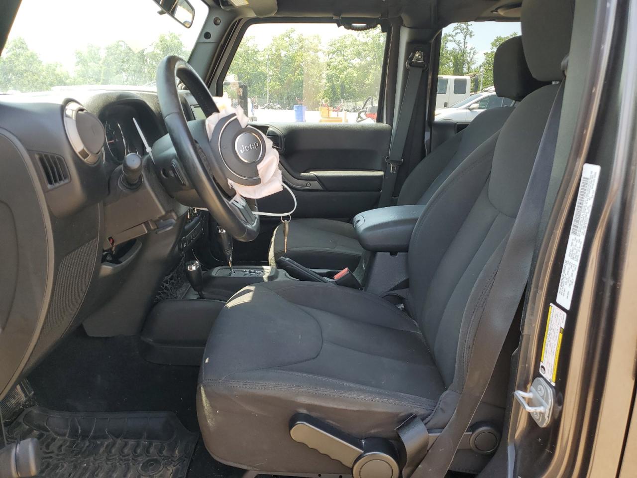 2014 Jeep Wrangler Unlimited Sport VIN: 1C4BJWDG1EL298161 Lot: 61996735