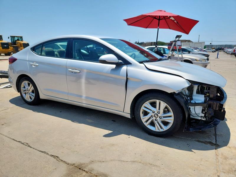  HYUNDAI ELANTRA 2019 Srebrny