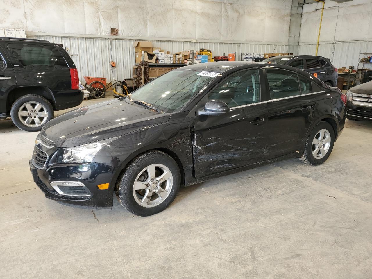 2016 Chevrolet Cruze Limited Lt للبيع في Milwaukee، WI - Front End