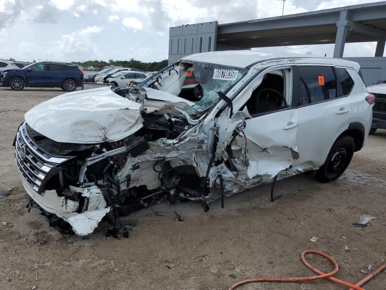 2025 Nissan Rogue Sv 1.5L للبيع في West Palm Beach، FL - Biohazard/Chemical