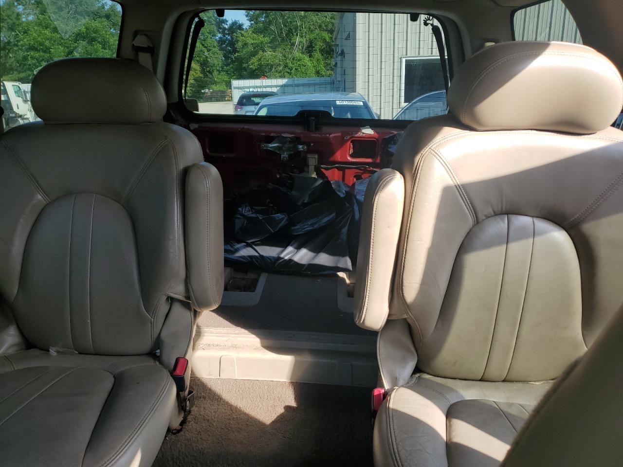 2000 Ford Expedition Eddie Bauer VIN: 1FMRU17L2YLA96799 Lot: 60087165