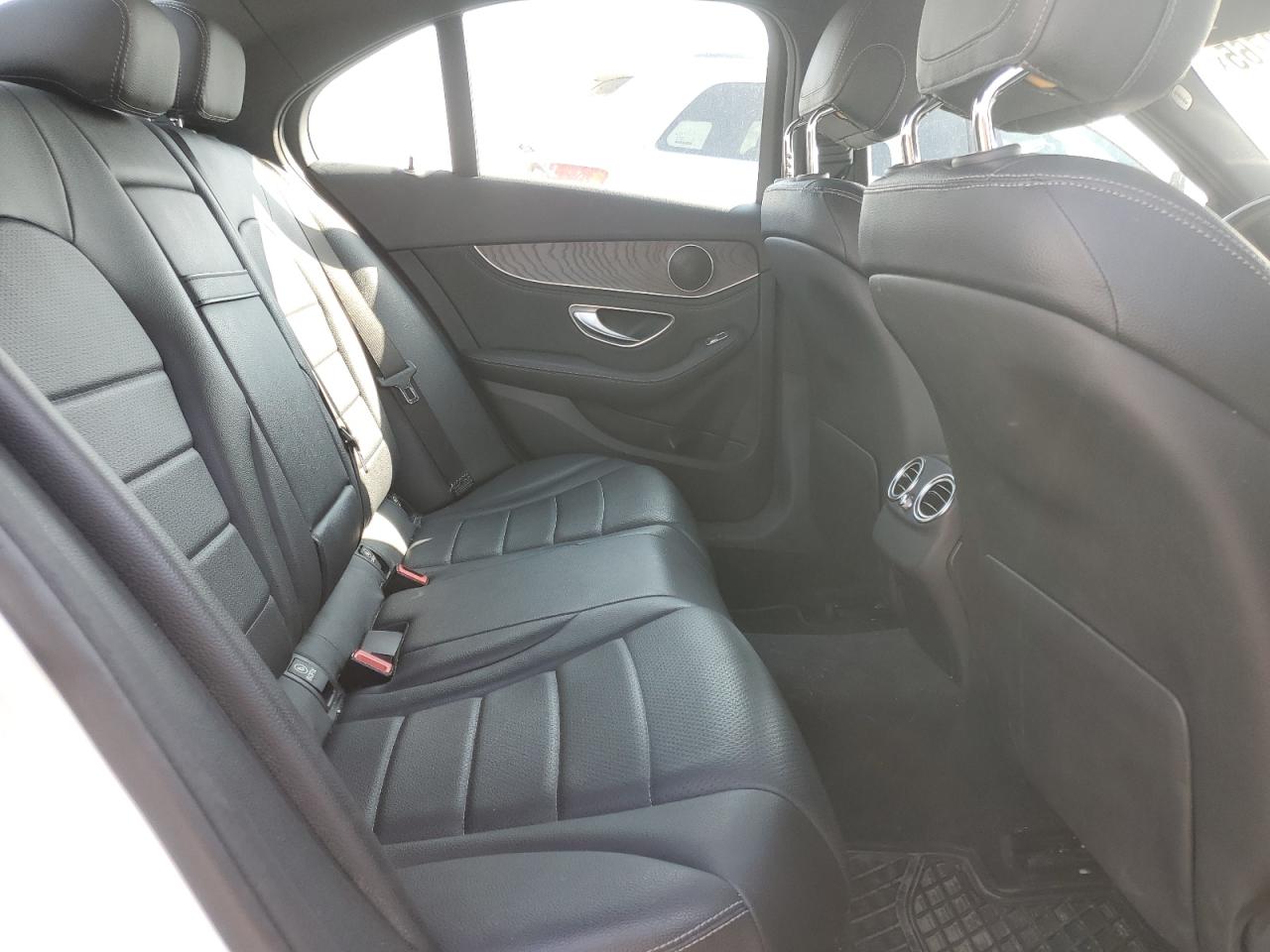 2015 Mercedes-Benz C 300 4Matic VIN: 55SWF4KB2FU042399 Lot: 60742765