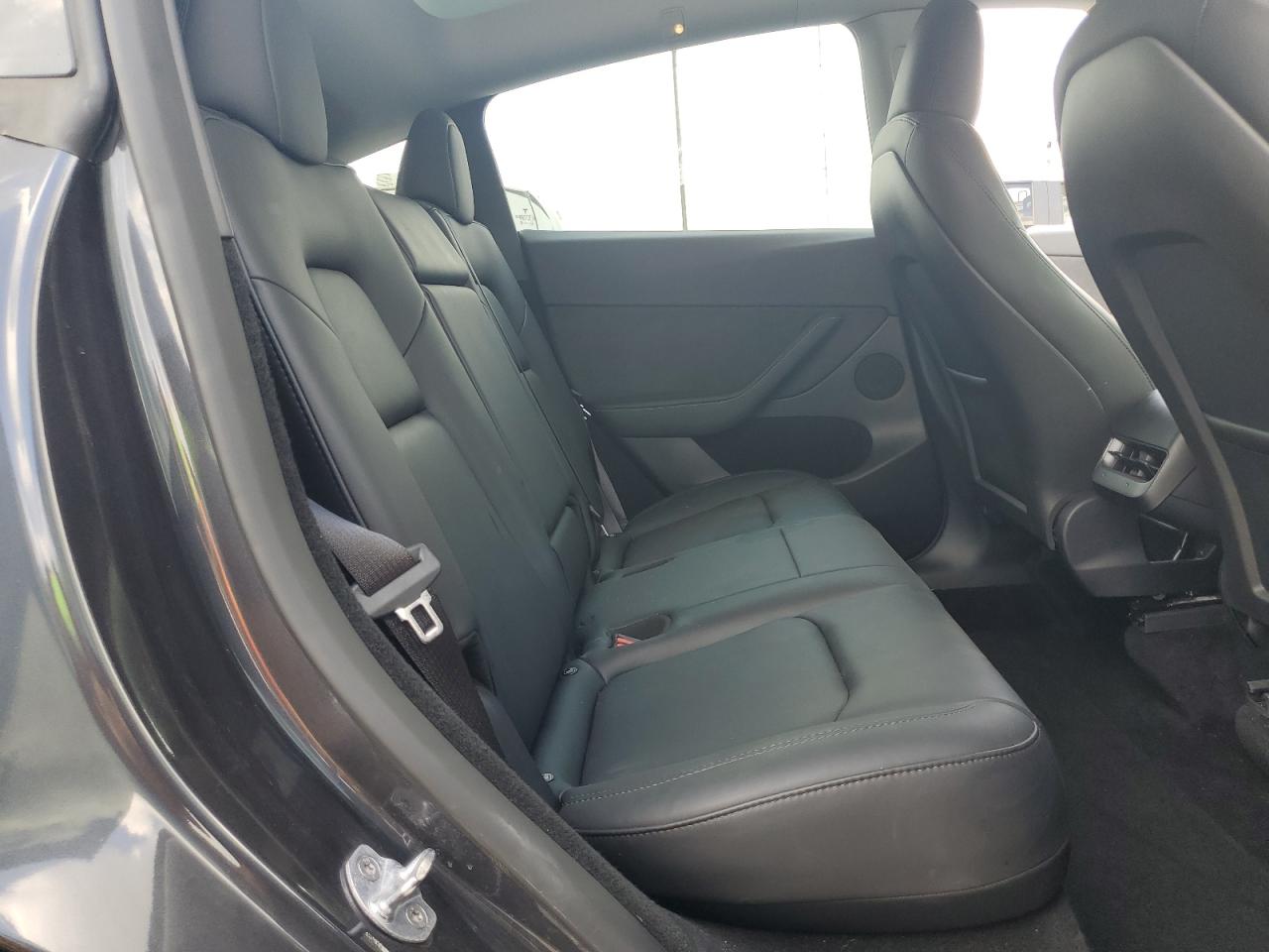 TESLA MODEL Y 2024 VIN 7SAYGDED8RF158606 фото 10