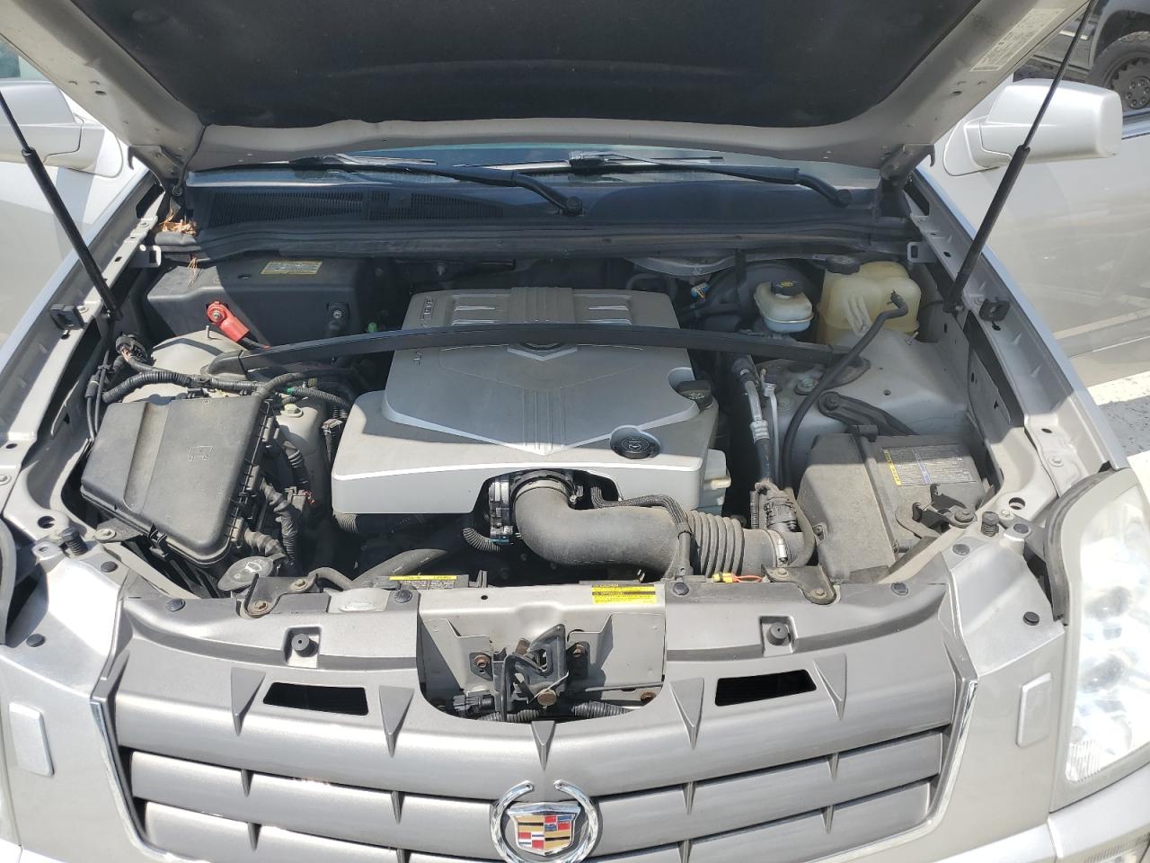 2004 Cadillac Srx VIN: 1GYEE637740172805 Lot: 59947525