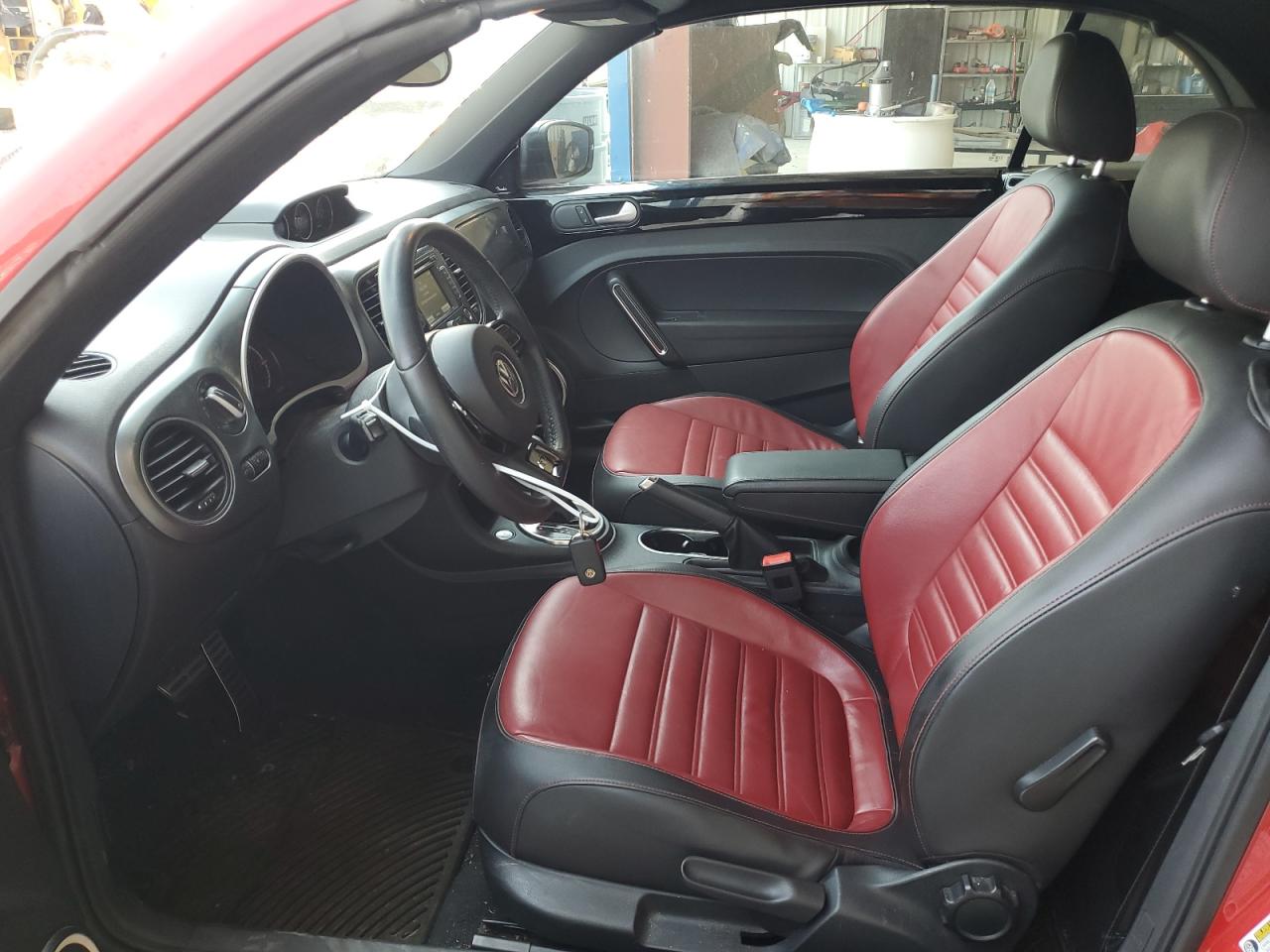 2015 Volkswagen Beetle R-Line VIN: 3VW7T7AT6FM803762 Lot: 62574535