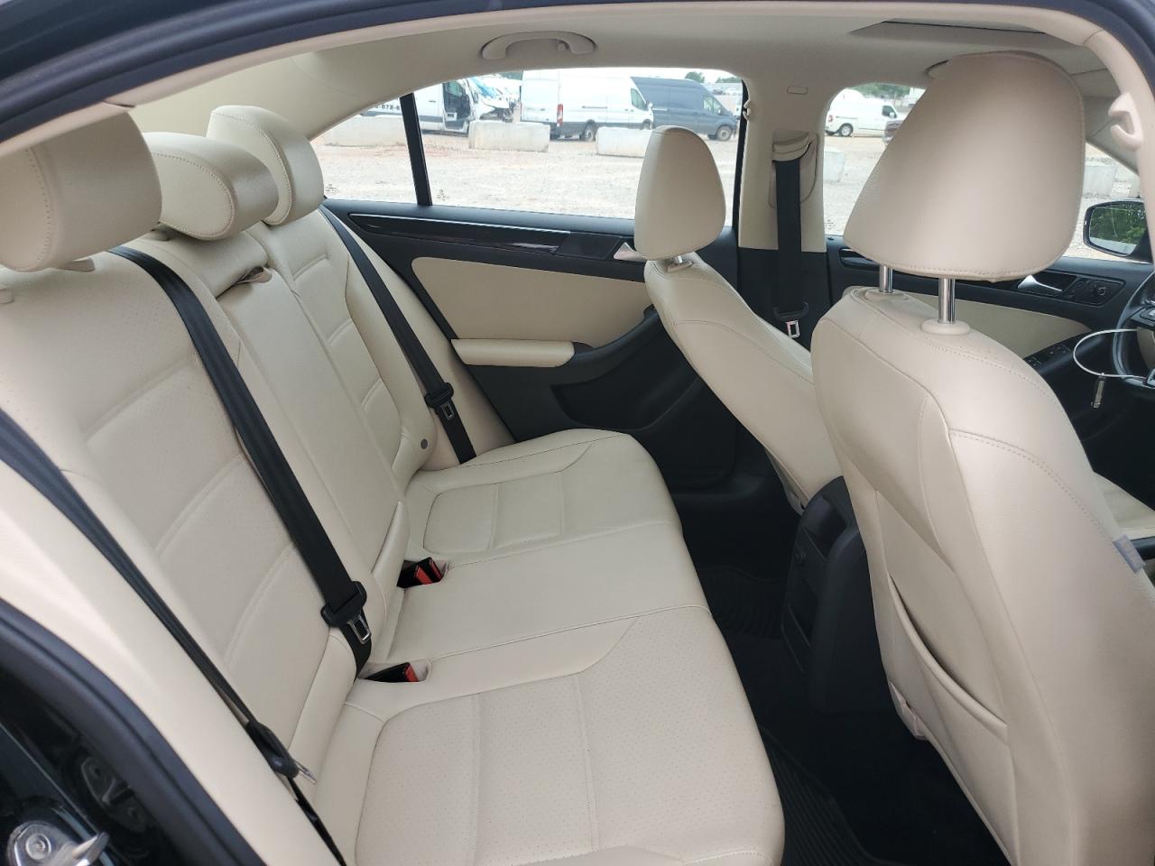 2017 Volkswagen Jetta Sel VIN: 3VWL17AJ2HM235919 Lot: 60640695