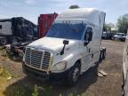 2018 Freightliner Cascadia 125 Semi Truck for Sale in Woodburn, OR - Side