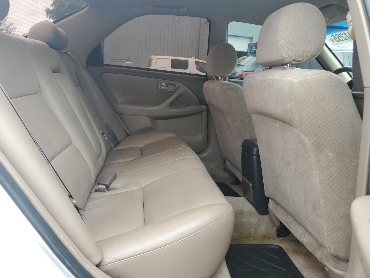 2000 Toyota Camry Ce VIN: 4T1BG22K5YU979335 Lot: 60641255
