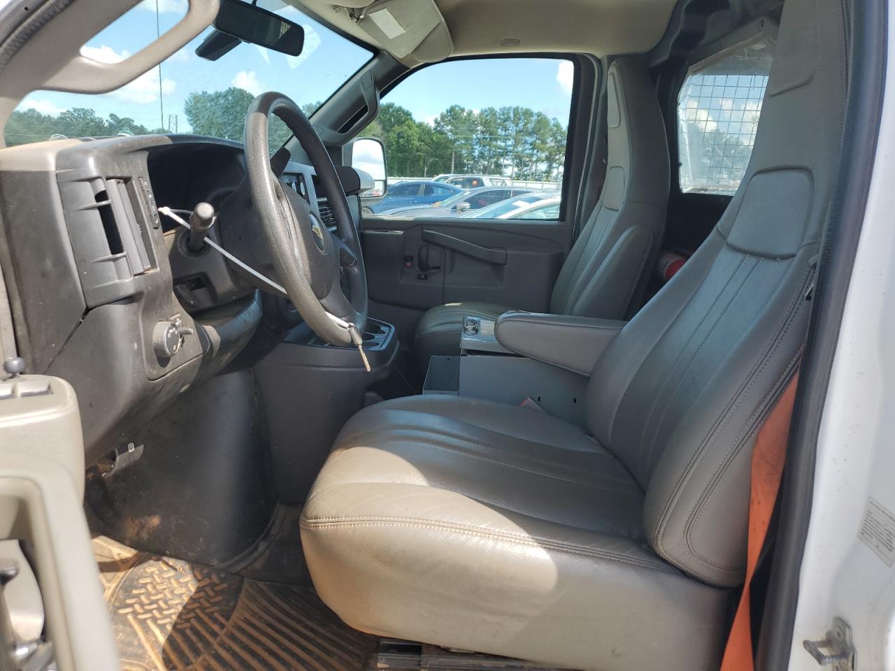 2018 Chevrolet Express G2500 VIN: 1GCWGAFP0J1192211 Lot: 61139665