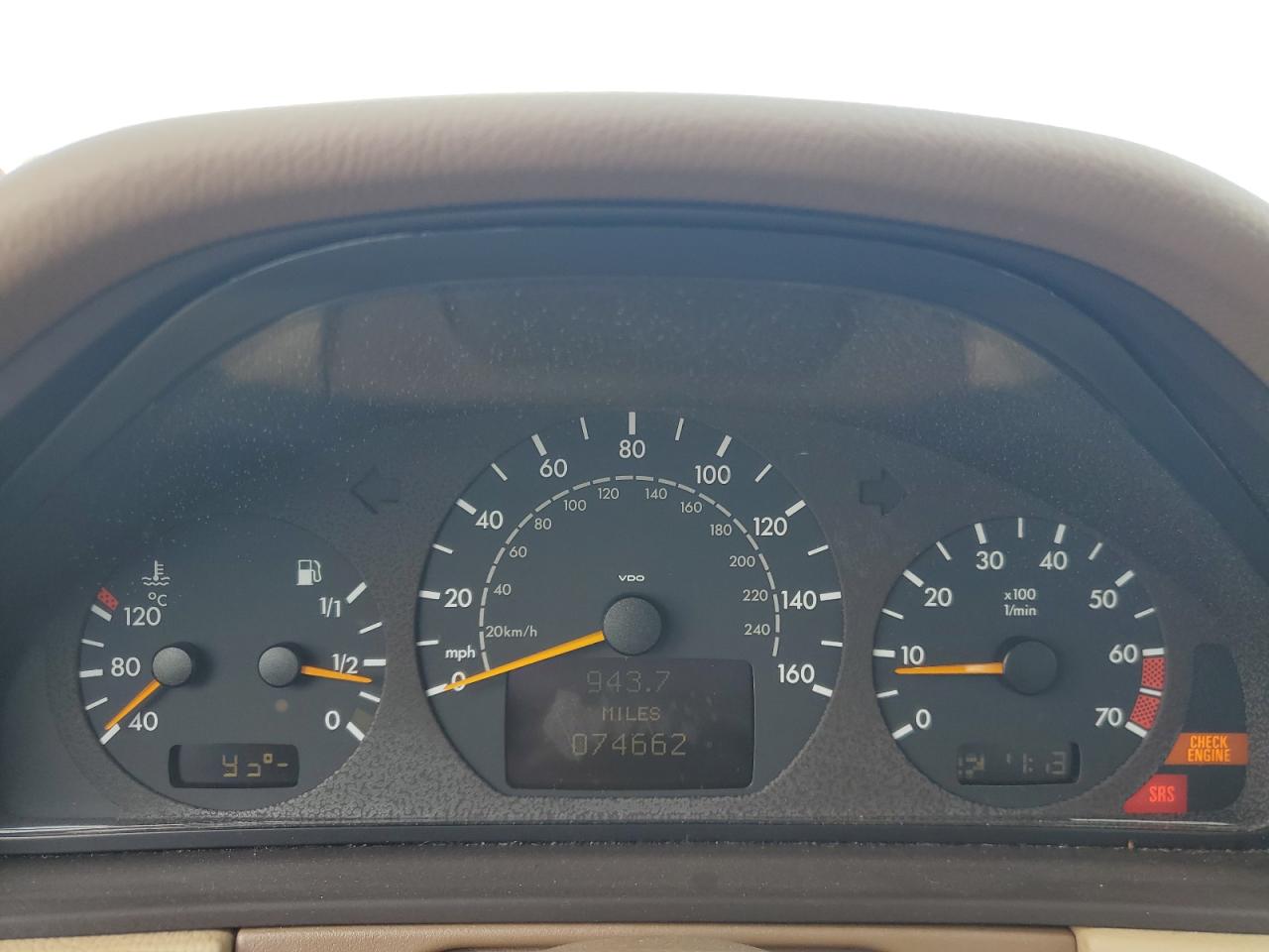 2001 Mercedes-Benz E 320 VIN: WDBJF65J51B258574 Lot: 61966765
