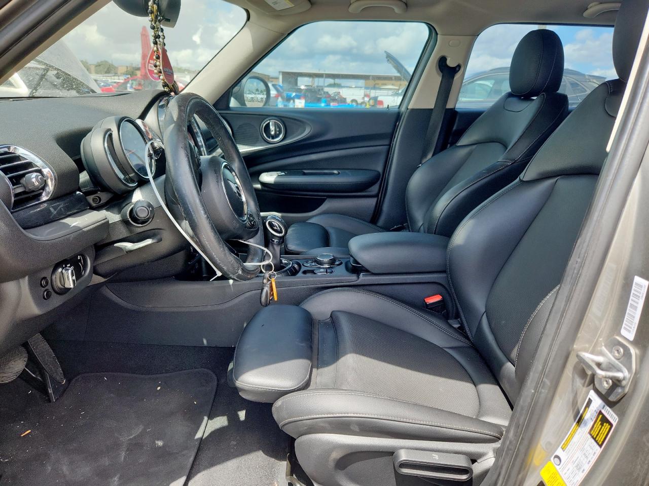 2017 Mini Cooper Clubman All4 VIN: WMWLU1C5XH2F28174 Lot: 62397395