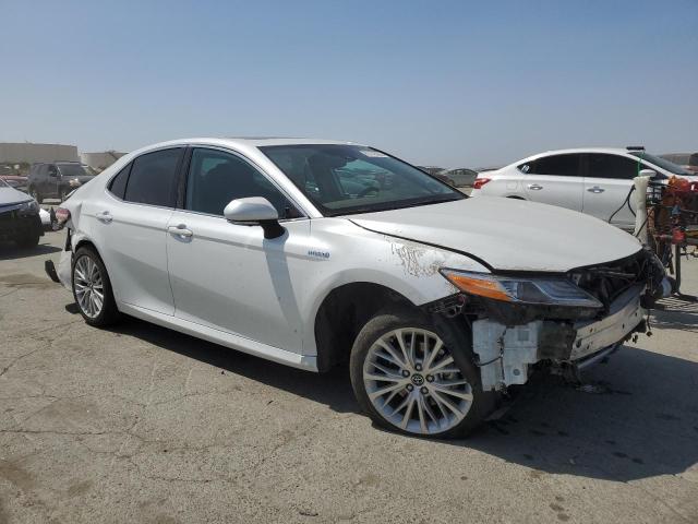  TOYOTA CAMRY 2020 Biały