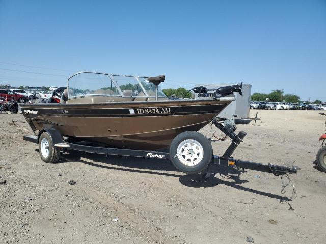 2005 Tracker Boat
