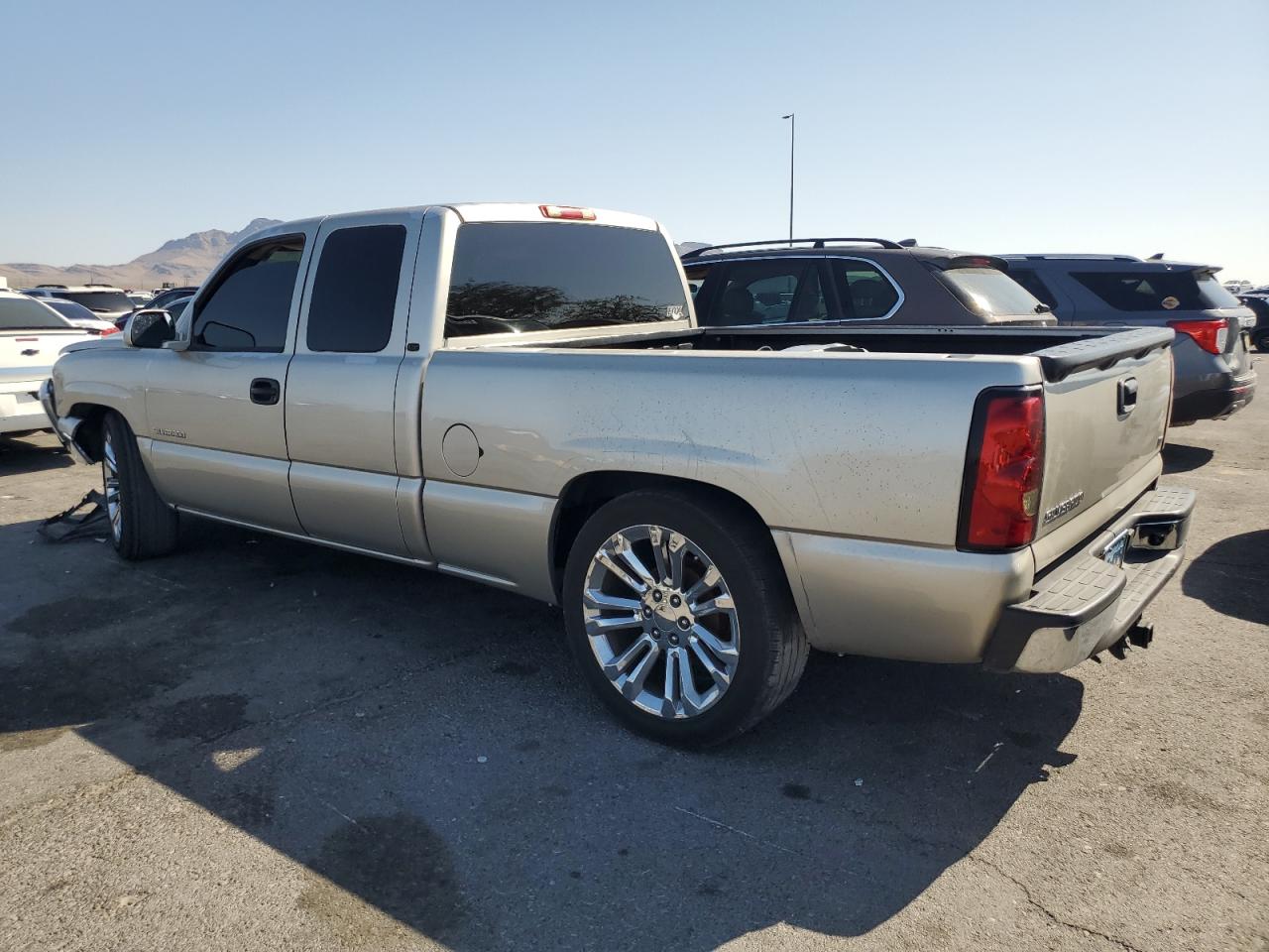 CHEVROLET ALL Models 2006 VIN 2GCEC19V261143112 фото 2