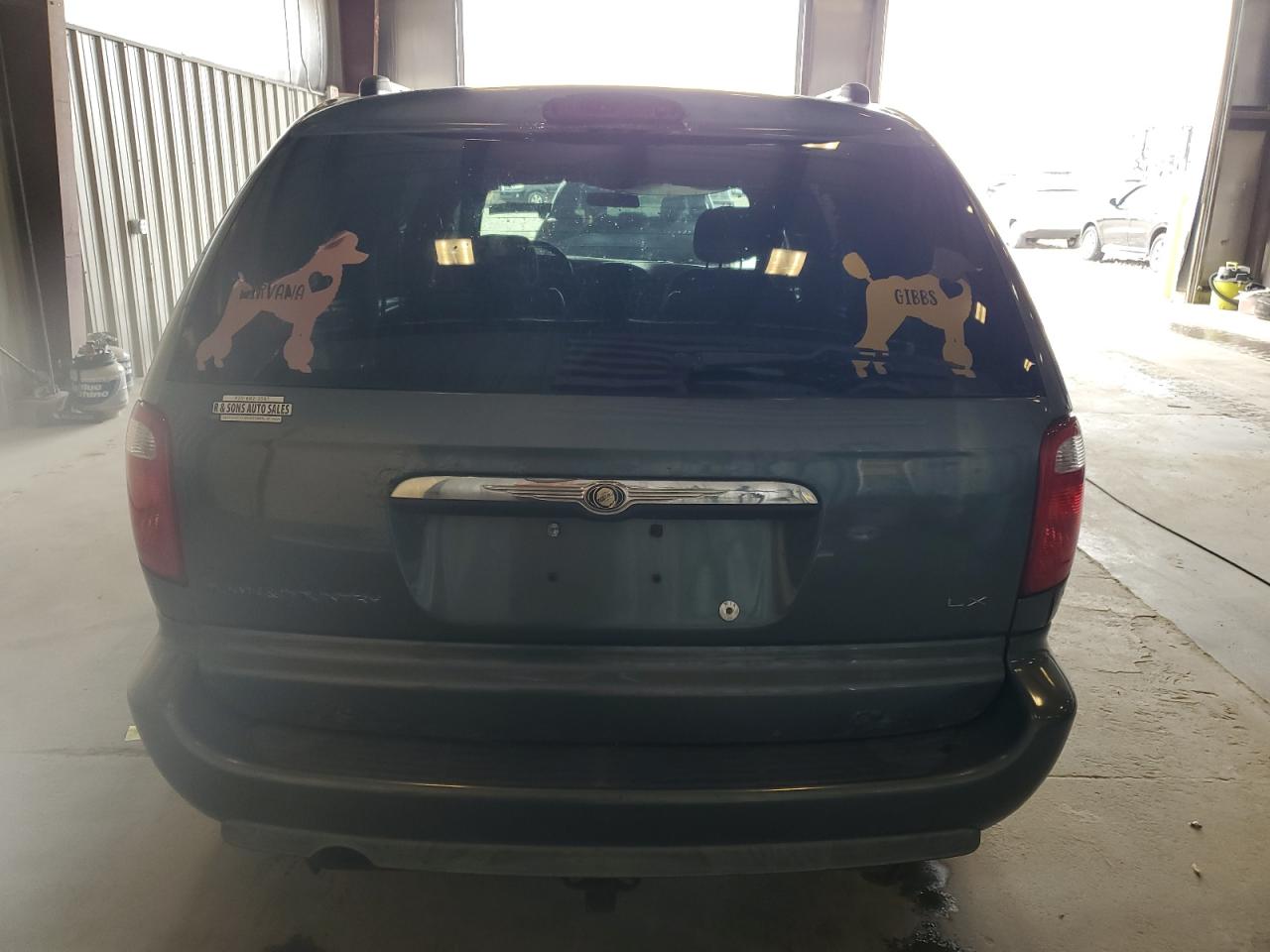 2005 Chrysler Town & Country Lx VIN: 2C4GP44R95R592716 Lot: 60029815