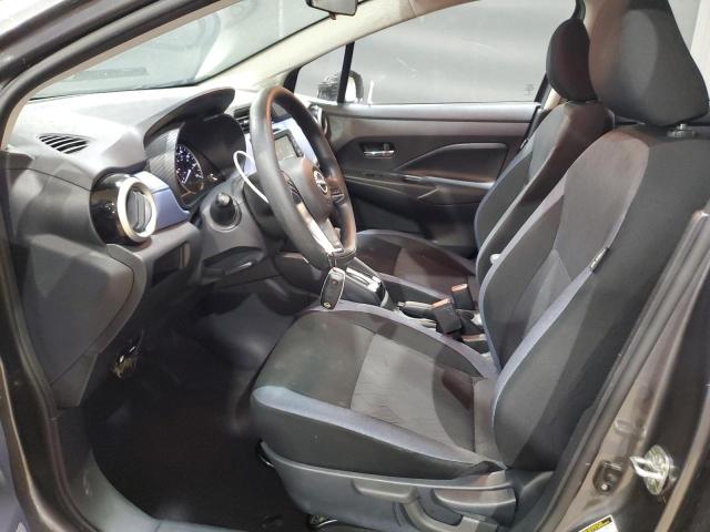  NISSAN VERSA 2024 Szary