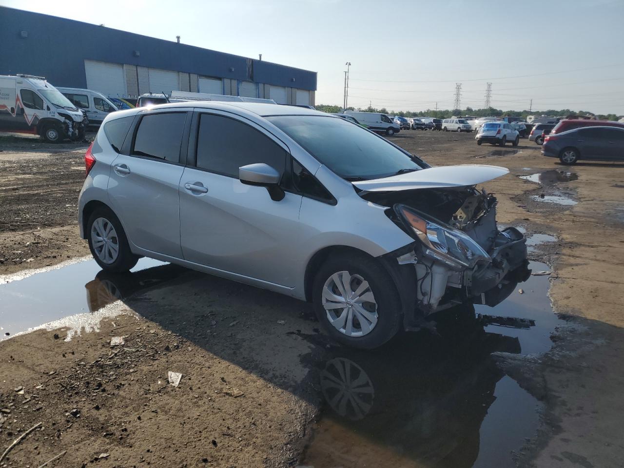 NISSAN VERSA 2019 VIN 3N1CE2CP3KL355000 photo 4