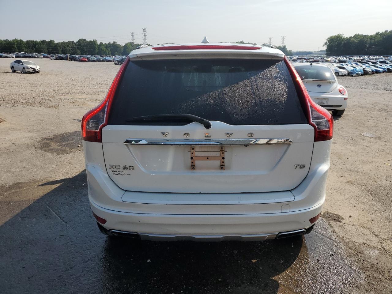 2015 Volvo Xc60 T5 Premier VIN: YV440MDK1F2683132 Lot: 59950165