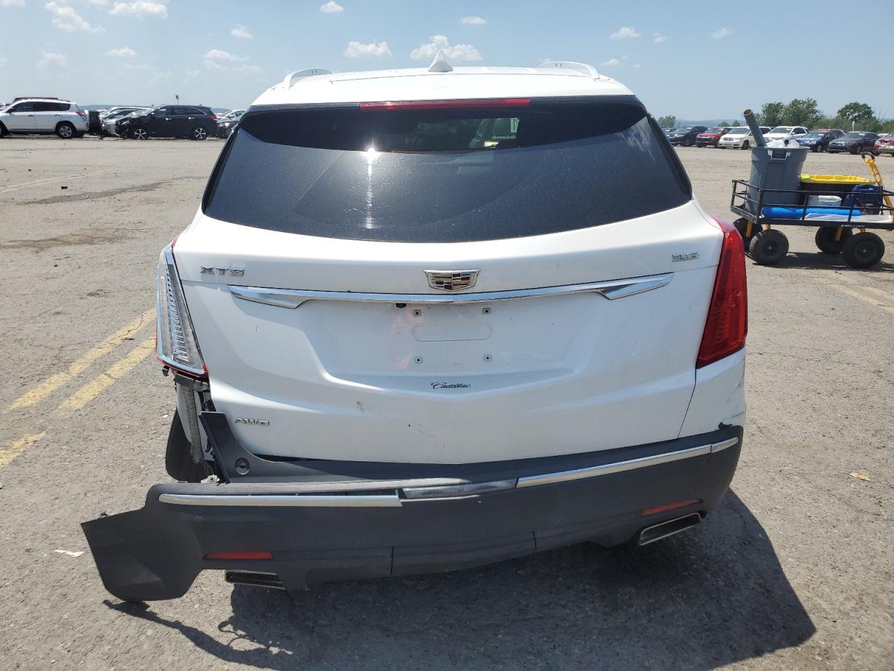 2017 Cadillac Xt5 Luxury VIN: 1GYKNDRS1HZ113866 Lot: 61805685