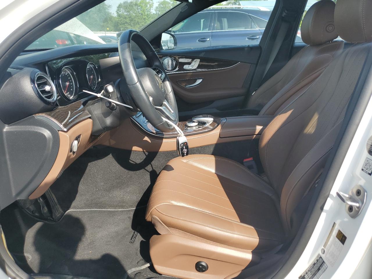 2019 Mercedes-Benz E 300 VIN: WDDZF4JBXKA517001 Lot: 60881055