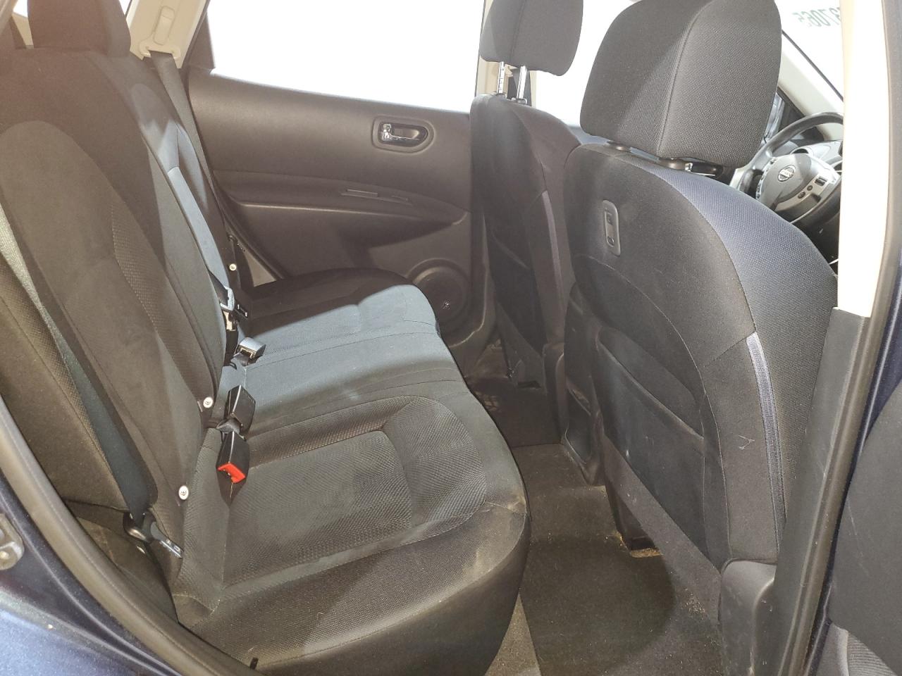 2015 Nissan Rogue Select S VIN: JN8AS5MV4FW261269 Lot: 62737065