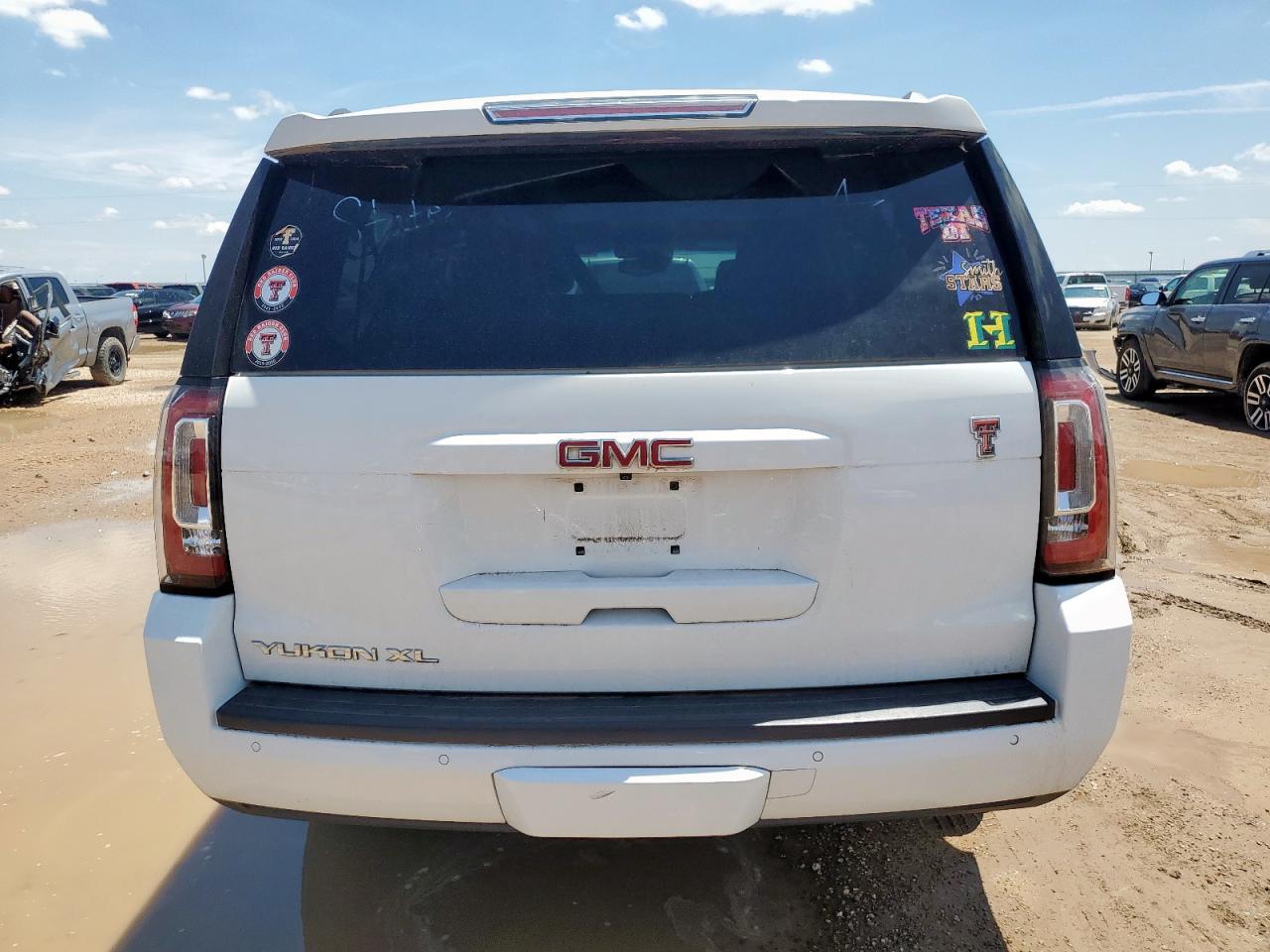2017 GMC Yukon Xl C1500 Slt VIN: 1GKS1GKC9HR387262 Lot: 62715035