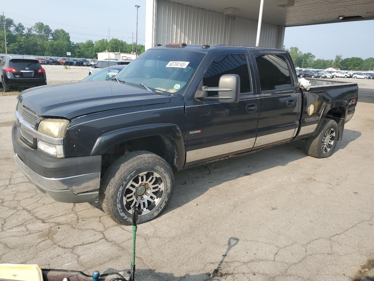 2004 Chevrolet Silverado K2500 Heavy Duty zu verkaufen in Fort Wayne, IN - Mechanical