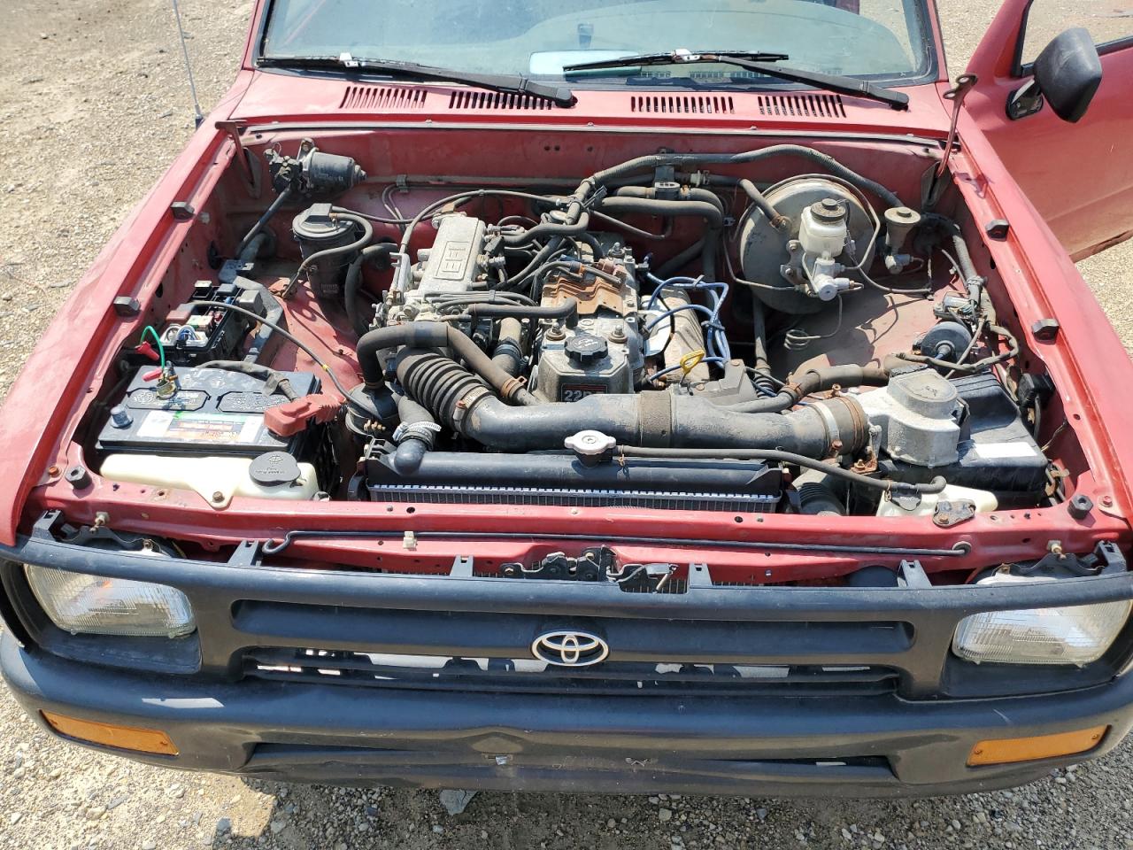 1992 Toyota Pickup 1/2 Ton Short Wheelbase Stb VIN: 4TARN81A3NZ000636 Lot: 59437555