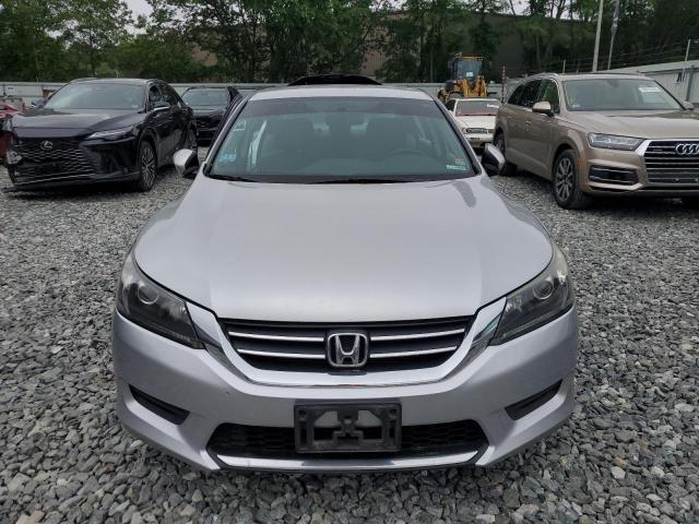 Sedans HONDA ACCORD 2015 Srebrny