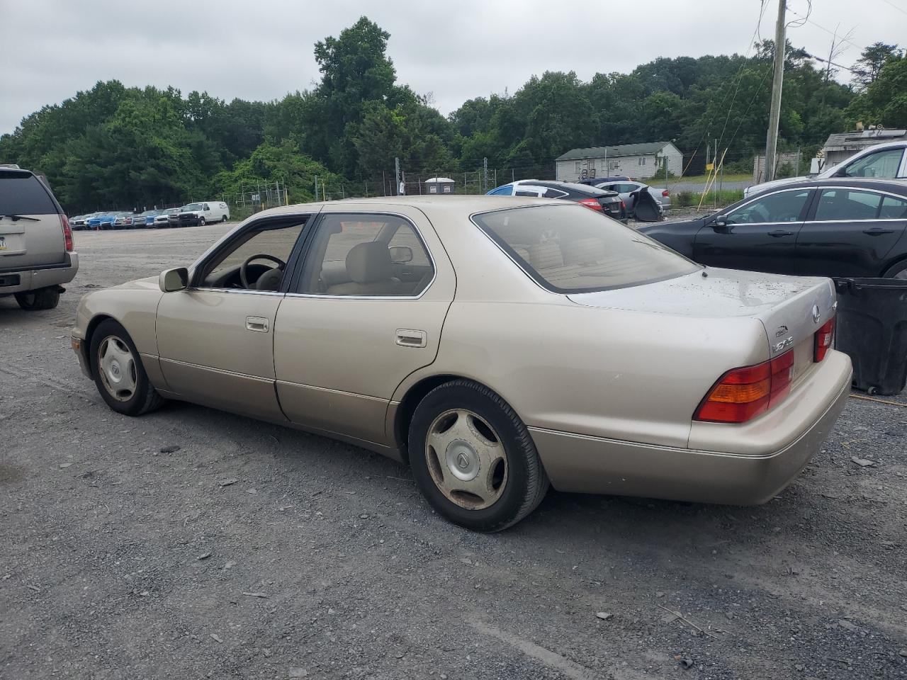 1998 Lexus Ls 400 VIN: JT8BH28FXW0120563 Lot: 62272095