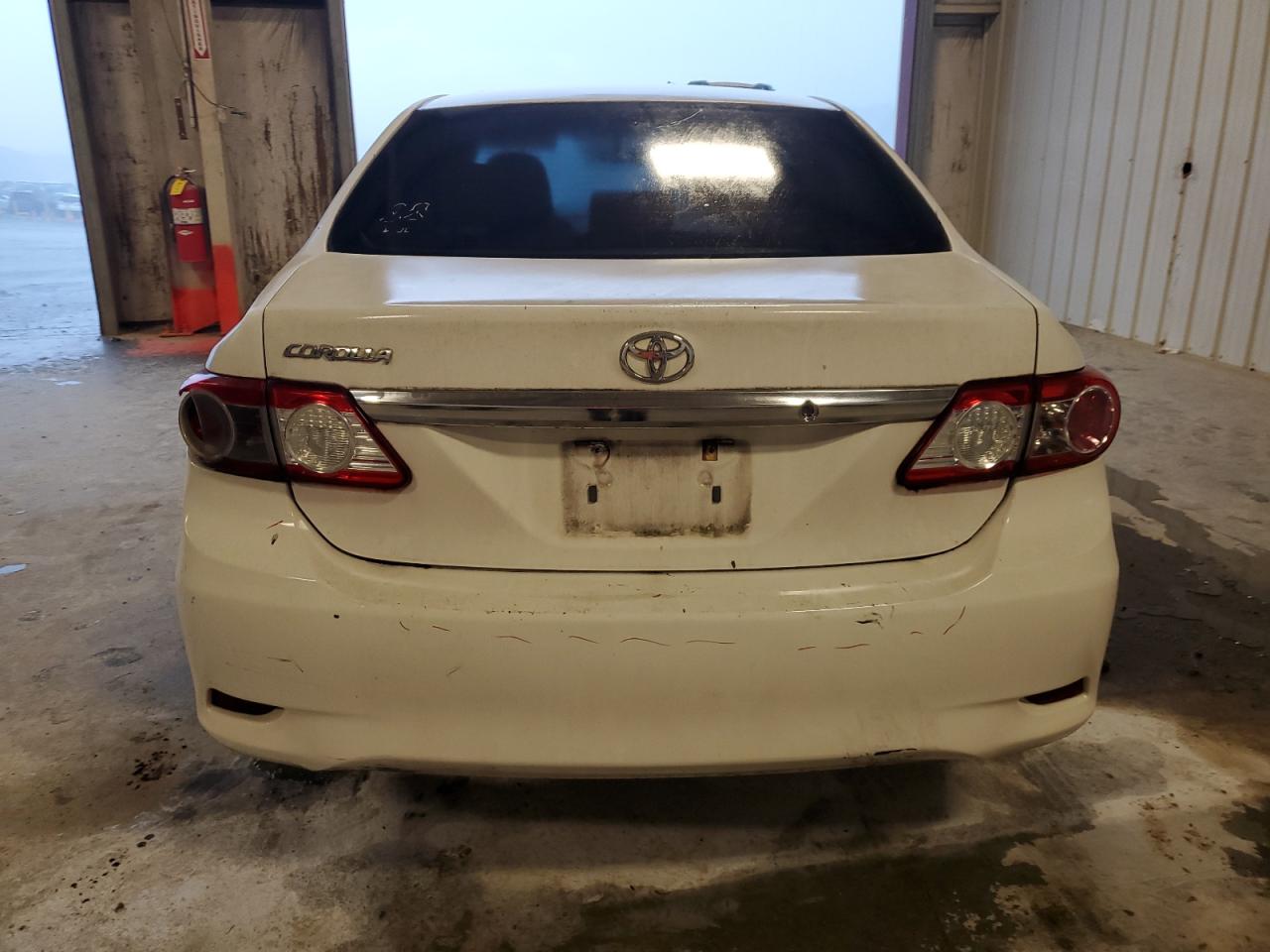 TOYOTA COROLLA 2011 VIN 2T1BU4EE5BC598412 фото 6