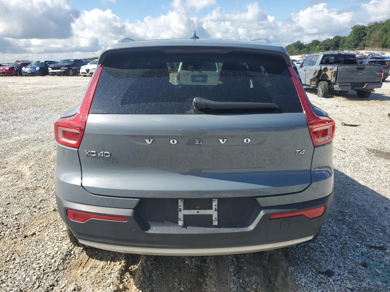 2022 Volvo Xc40 T4 Momentum VIN: YV4AC2HK0N2705158 Lot: 61228775