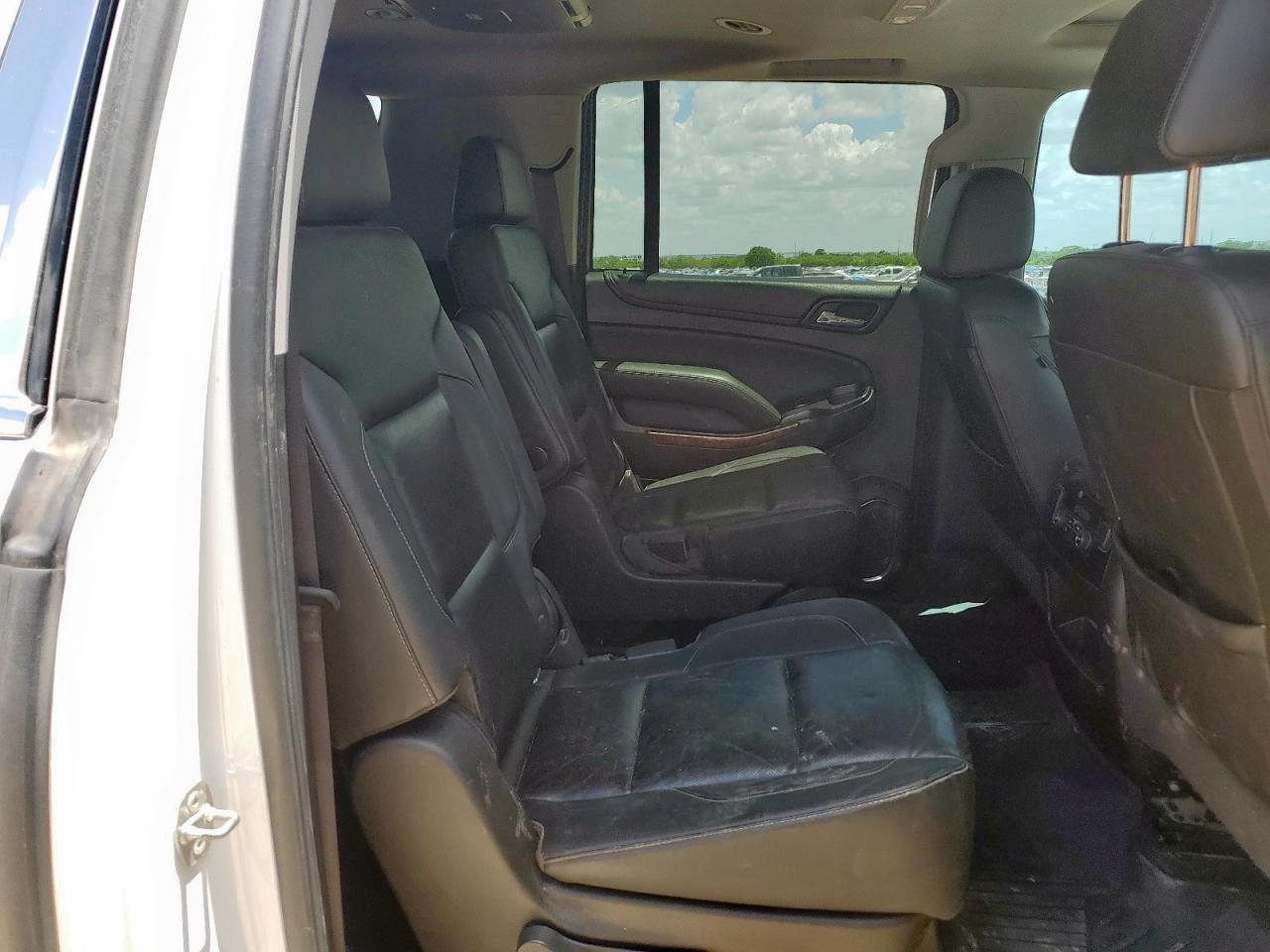 2017 Chevrolet Suburban K1500 Premier VIN: 1GNSKJKC4HR112086 Lot: 61905945