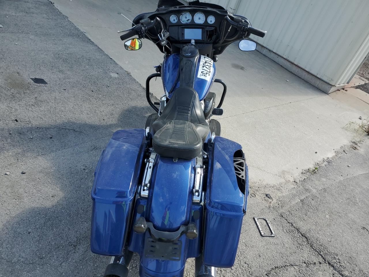 2017 Harley-Davidson Flhx Street Glide VIN: 1HD1KBC14HB679168 Lot: 62143275