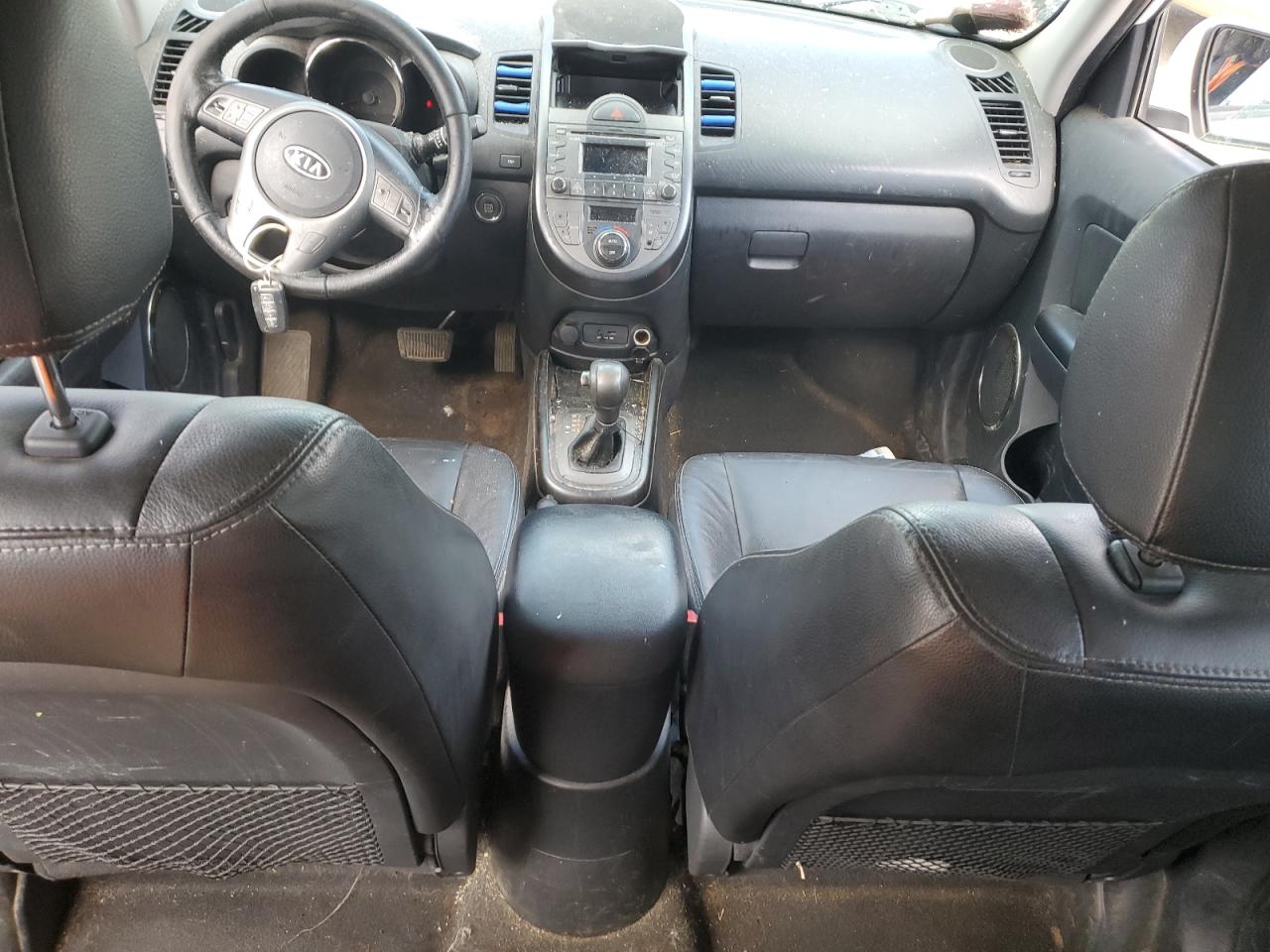2011 Kia Soul + VIN: KNDJT2A2XB7267096 Lot: 62571745