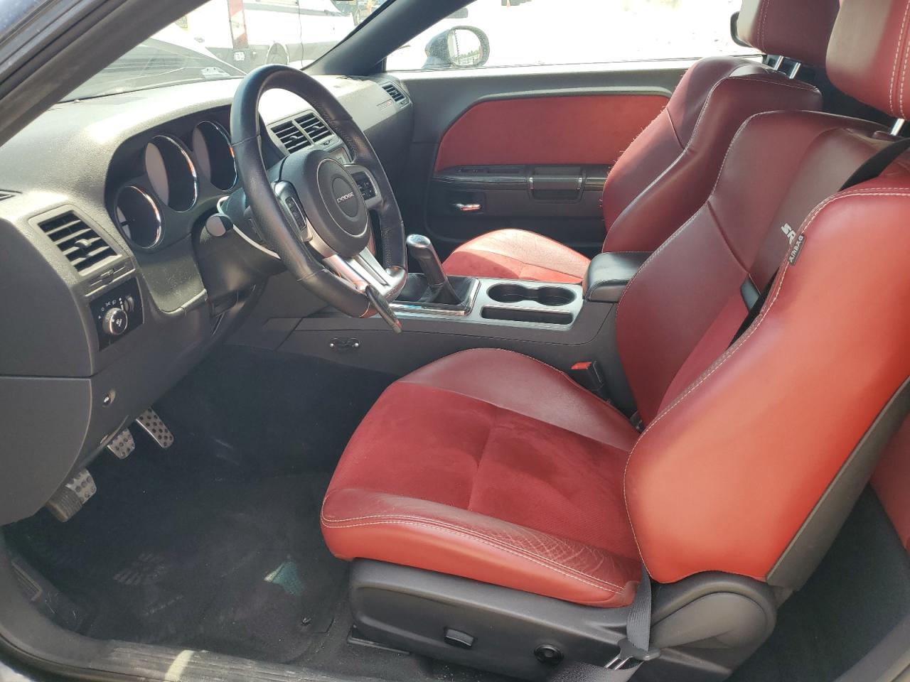 2013 Dodge Challenger Srt-8 VIN: 2C3CDYCJ1DH668254 Lot: 62082365
